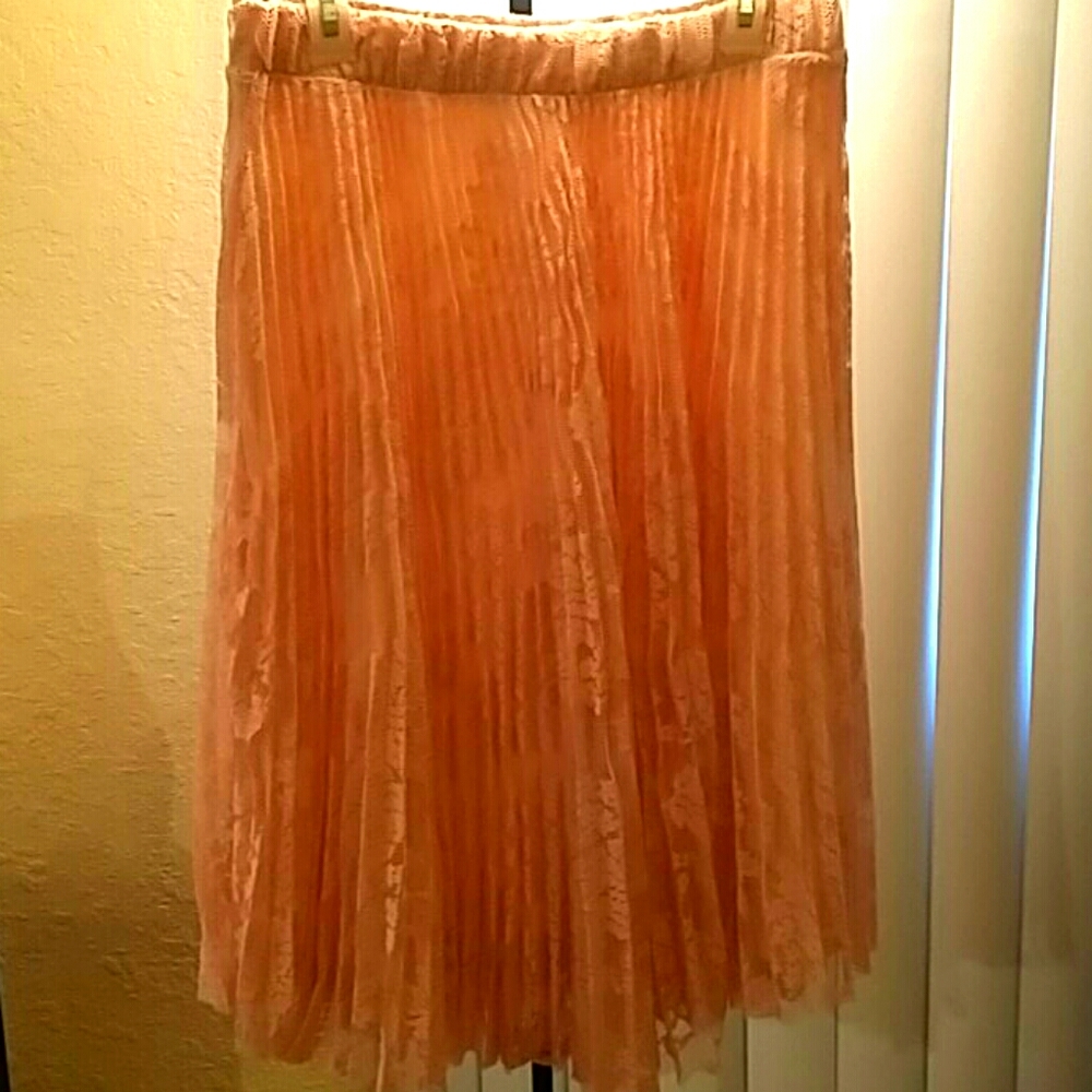 Cato lace skirt